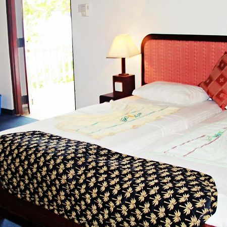 Hotel Araliya Villa 발라피티야 외부 사진